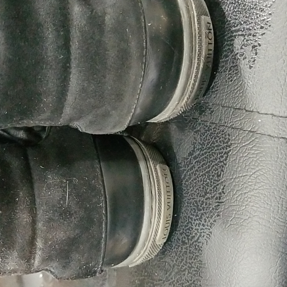 Shoes - Picture 3 of 8